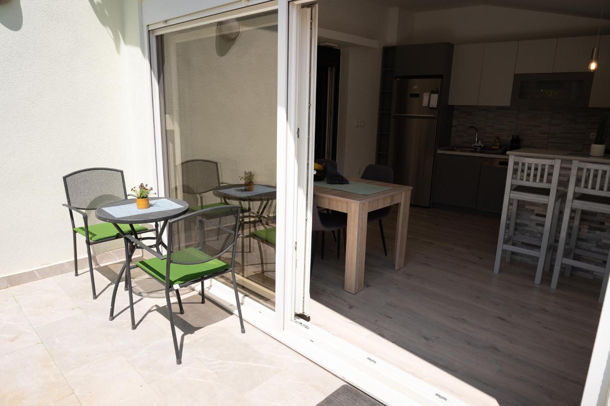 Ap Apartment Мостар Экстерьер фото